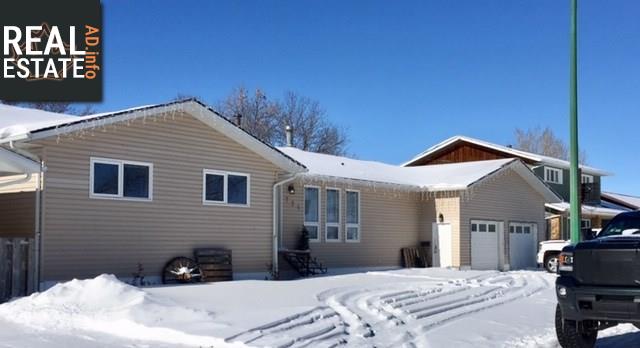 Property 725 4th St W main img