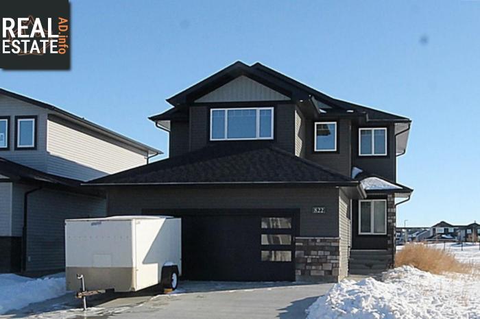Property 822 Labine Cres main img