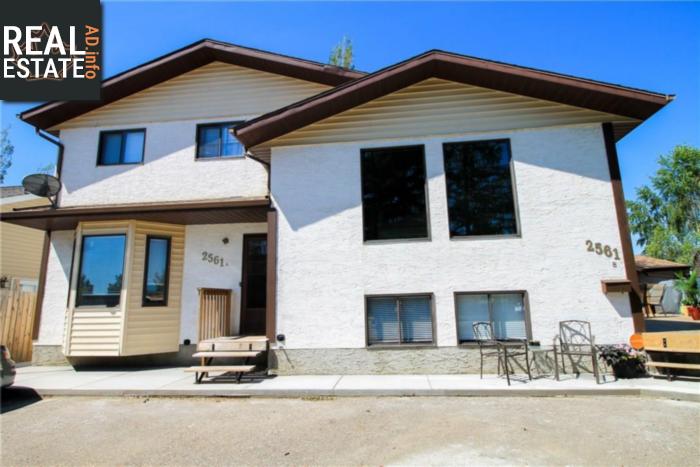 Property 2561 Ross Cres main img