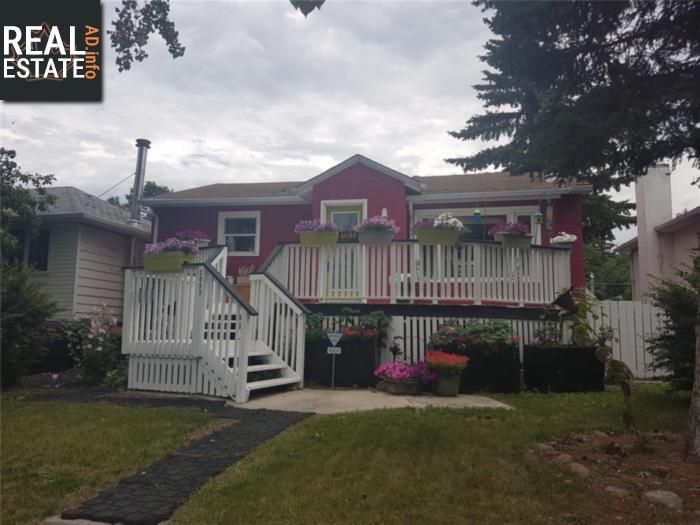 Property 2053 Pasqua St main img