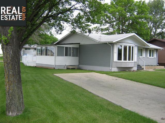 Property 880 3rd St E main img