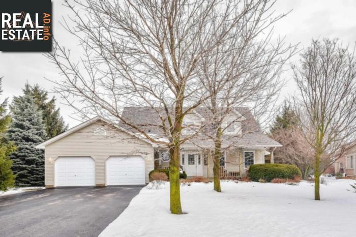 Property 720 Dianne Cres main img