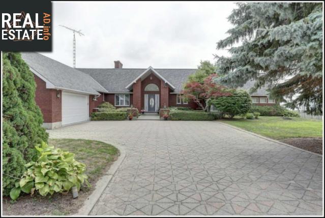 Property 11 Pebble Beach Dr main img