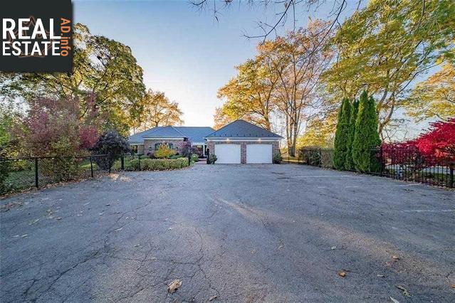 Property 2840 Bayview Blvd main img