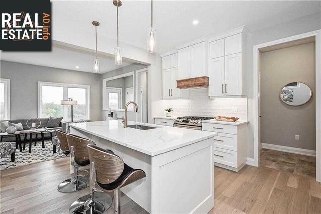 Property #6-118 Simmonds Dr main img